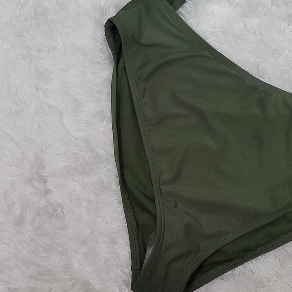 *** Sold *** Hurley One Piece Cutout Monokini Swimsuit - Picture 4 of 10